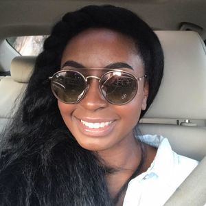 Meet your Posher, Shayna